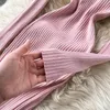 핑크 스웨터 드레스 2021 겨울 슬래시 목이 따뜻한 긴 소매 니트 한국 패션 캐주얼 한 여성 미디 콘 NW131 드레스