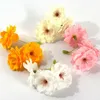 装飾的な花の花輪50pcs/set石鹸人工花桜のヘッドペタルブライダルウェディングパーティーサプライテーブルフロアdiyデコラ