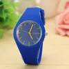 بيع أزياء الترفيه Ultrathin Geneva Women039S Quartz Candy Color Silicone Watch4122394