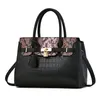 HBP Fashion Womesn Totes Bags Crocodile Pattern Trend Lday حقيبة يد كبيرة السعة في الهواء الطلق الترفيه حقيبة الكتف