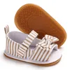 Primeros pasos mariposa niñas moda bebé zapatos dulce raya Bowknot verano infantil fondo suave niño