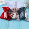 Mjuk Silk Velvet Drawstring Pouches Candy Wedding Gift Bags Christmas Party Packaging Väskor