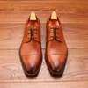 Moda Black / Deep Brown Oxfords Tapatos de vestir de negocios Genuino cuero zapatos sociales para hombres