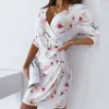 Kvinnor blommig tryck sommar klänningar 2022 sexig djup v neck 3/4 ärm strand klänning ruffle en linje mini party klänning wrap sundress robe y1212