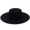 Kvinnor platt topp 9,5 cm bred Brim Fake Wool Fedora Hat Lady Bröllopsfest Vintage Jazz British Panama Cap Hats