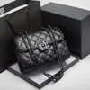 Sac femme 2021 diamant chaîne femmes luxe sac à main une épaule sous les bras messager petit carré sac à main Design téléphone portable fourre-tout tendance