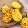 Fleurs décoratives Couronnes de tissu jaune Soie artificielle Rose Fleur Têtes de la décoration de 50 pcs