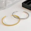 Padrão de onda de cobre Bangle Lattice Lattice Open Centro de pulseira em forma de zircão fêmea temperamento de ouro jóias requintadas INTE22