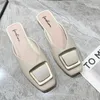Sandales porter des pantoufles à l'extérieur des chaussures pour femmes Zapatillas antidérapantes Mujer Casa Sapatos Femininos