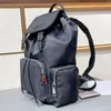 Zaino unisex in nylon tinta unita Borsa a tracolla alla moda con due cinturini Zaini impermeabili di alta qualità Borse da scuola Barnd di lusso Stile zaino