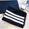 2022 Brand Scarf Womens Senior Silk Wool Shawls Modna turystyka miękki projektant luksusowy szalik Długie drukowanie cztery sezony 237J