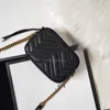 Ontwerper handtas luxe tassen vrouwen sierlijke zachte zwarte merk mode camera baguette gewatteerde crossbody tas