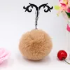 Kluczowe pierścionki 8 cm Ball Cute Candy Kolor Puszysty sztuczny królicze futra brelokowa damska torba samochodowa Keyring G230525