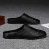 Mężczyźni Lato Nowa Moda Henetwn Casual Mules Hombre Oddychająca Wygodna Skóra Pół Loafer Pantofle Mężczyzna Slip-on Half Leisure But