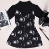 Kobiety Sukienki Luźne V-Neck Bez Rękawów Mini Dress Black Sun Moon Star Drukowanie Elegancka Kobieta Wiosna Summer Sukienka 210419