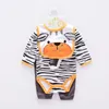 Bébé garçon vêtements costumes nouveau-né 4 pièces ensemble bébé vêtements fille body pantalon t-shirt chaussette bavoir 5pcs ensembles bebes combinaisons 210413