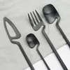 24 pezzi coltelli neri forchetta cucchiaio set di stoviglie posate di alta qualità posate da tavola in acciaio inossidabile 18/10 posate 210928