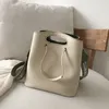 HBP nowa fala koreańska wersja moda damska szerokopasmowy kontrastowy worek na wiadro wody dzika karta przepustka wisiorek damskie torby na ramię torebka