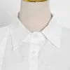 TWOTWINSTYLE Camicia bianca irregolare per le donne Risvolto manica lunga Camicetta minimalista solida Abbigliamento moda femminile Autunno 210517