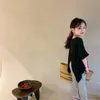 Arrivo ragazze moda maglietta in cotone per bambini design coreano top vestiti estivi 210528