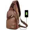 Plunjezakken USB Opladen Mannen Tiener Borst Pakken Lederen Sling Schoudertas Jongens Draagbare Telefoon Crossbody Waterdicht Mode Travel267C