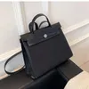 Totes de lujo Bolso de lona casual de gran capacidad Bolsa de mensajero de alta calidad Bolsos de hombro de diseñador para mujer Mango de cuero suave Diseño simple Cross Body HBP