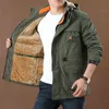 Outdoor Assault Anzug Winter Plüsch Dicke Herrenmantel Winddicht Wasserdicht Bergsteigen Große Multi Pocket Arbeitsjacke 211126