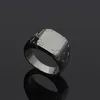 Europa Amerika Stijl Ring Mannen Dame Vrouwen Titanium staal Gegraveerde V Initialen Bloem Signet Liefhebbers Ringen Maat US6US9 M624878671380