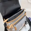 أكياس واق مصمم حزم اليوم حزم النايلون crossbody حقيبة الرجال والنساء الأزياء حقيبة الكتف متعددة الوظائف سعة كبيرة الصليب الجسم 3 ألوان الحجم 26 سنتيمتر