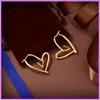 Women Fashion Gold Earrings Designers Jewelry Luxury Womens Earring Heart Letters Lady Ear Studs Classic High Quality For Party D221224F