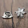 Pins, broscher koreanska sex kronblad zircon blomma pins män kostym krage anti-lätta cardigan clip lapel pin fasta kläder kvinnor smycken