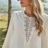 Zomer holle bloem kant shirt vrouwen stiksels effen kleur casual wit vintage shirt womens shirt blouse mode kleding 210514
