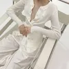TWOTWINSTYLE Cardigan lavorato a maglia bianco femminile scollo a V manica lunga taglia unica maglione sottile per le donne abbigliamento moda autunno 210806