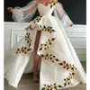 2021 Nieuwe gedrukte avondjurken wit satijn juliet lange mouw stijl een lijn Mexicaanse vrouwen prom jurk split aangepaste formele slijtage