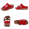 Slippers 2021 Summer Wedges Women Open Tee Sandals عتيقة أحذية جلدية مضادة للانزلاق تنزلق على منصة أنثى غير رسمية حجم كبير الحجم