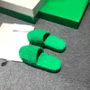 Zapatillas verdes con tapa de toalla, plataforma impermeable, sensación de excremento suave, suela de goma, otoño e invierno, con calcetines llenos de personalidad