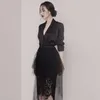 Bahar Siyah Seksi Derin V Boyun Blazer Uzun Coat + Moda Düzensiz Dantel Patchwork Örgü Etek Kadınlar 2 Parça Set Elbise Takım Elbise 210515