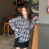 Qooth Women's Loose Plaid Blusar Vår Höst Full Sleeve Boy Friend Shirt Casual Vintage Lady Tops Kvinnor Qt259 210518