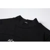 Czarny Z Długim rękaw Crop Top Letter Haft T Shirt Kobiety Turtleneck Tshirt Bodycon Tee Koreański Moda Odzież 210427