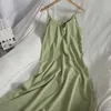 韓国のシックなセクシーな穏やかな緑のクロスオフショルダースパゲッティストラップドレス女性夏の野生の底ソリッド6色Vネックバックレス210610