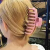 大型シャワーヘアピンレディース気質曇った爪クリップヘアアクセサリーキール実用的なマルチカラーオプションWH0531