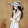 Широкие шляпы летняя полосатая соломенная шляпа Большое солнце для женщин Панамская дамская пляжная досуга Кепки УФ -защита sunhat9275029