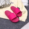 Designer Classical Rubber Slippers Sandal Mens Womens Slides Fashion Beach Shoes Flat Non-slip Slipper Size 35-44 XX-0175