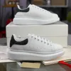 Top quality Men Shoe Women Dress Shoes Leather Casual Platform Oversized Sneakers fashion White Black 35-45 With box