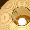 テーブルランプLEDペーパーランタンデスクランプクリエイティブレトロシンプルなベッドサイドナイトライトランプシェードメタルベース屋内照明ルミニアリア