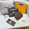 3PC Luxurys diseñadores Mujeres Moda Totes bolsos cuerpo cruzado Bolsos de hombro combinación famosa flor clásica Capacidad marrón mochila de día portátil 15