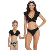 Women Biniki Flutter Sleeve Mommy Daughter Swimwear Set for Kids Children Girls Leopard Summer Family Holiday Outfit 210529