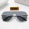 Mens Luxurys Tasarımcı Güneş Gözlüğü Kadın Erkek Polarize Çiçek Baskı Açık Sürücü Gözlükleri Sunglass BOX 2201131D ile Tam Çerçeve