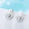 Stud Oan Korean Fashion 925 Silverörhängen för kvinnor Utsökta Zircon Hollow Rose Pearl Earring Valentine's Day Jewelry Gifts
