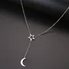 Kettingen Hangers voor vrouwen Lange hanger Moon en Hollow Star Simple Design Stijlvolle roestvrijstalen sieraden